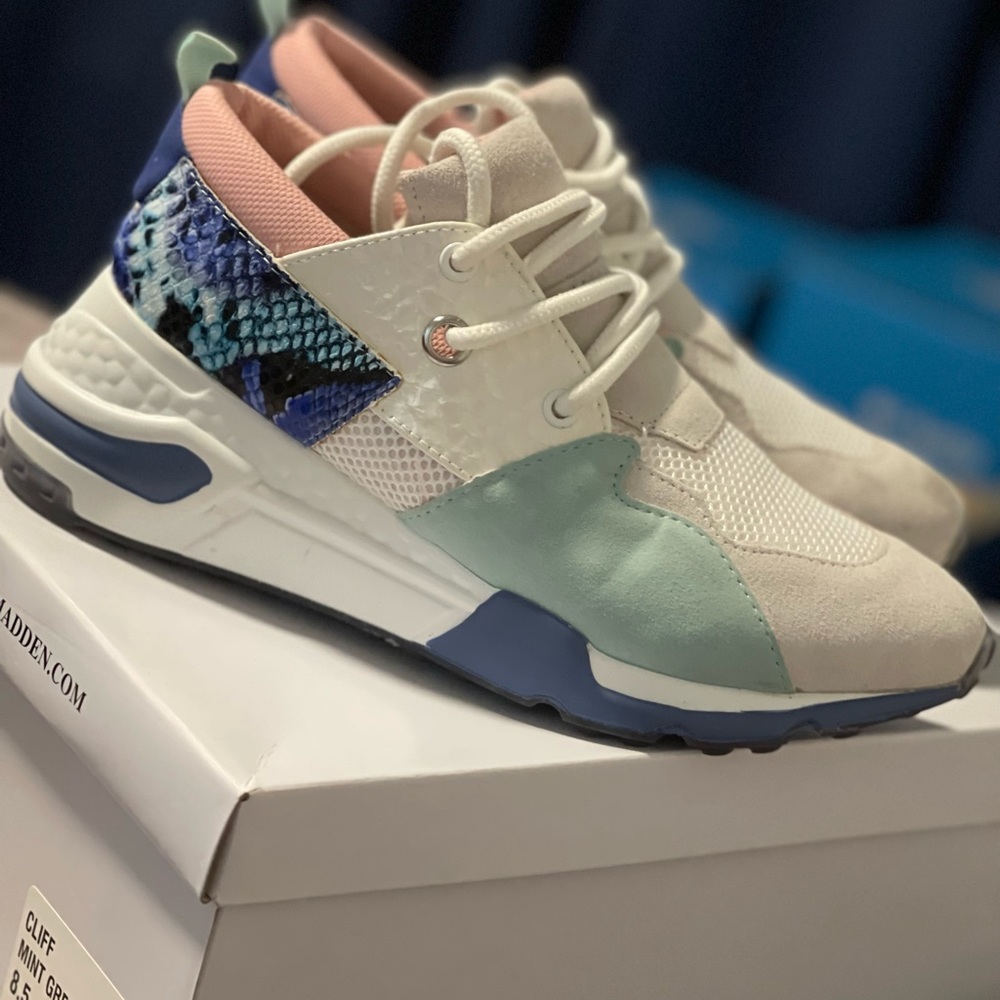 Steve Madden sneakers